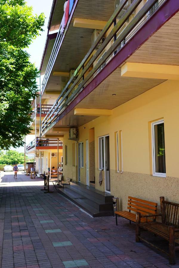 Ponto Hotel Kobuleti Exterior photo