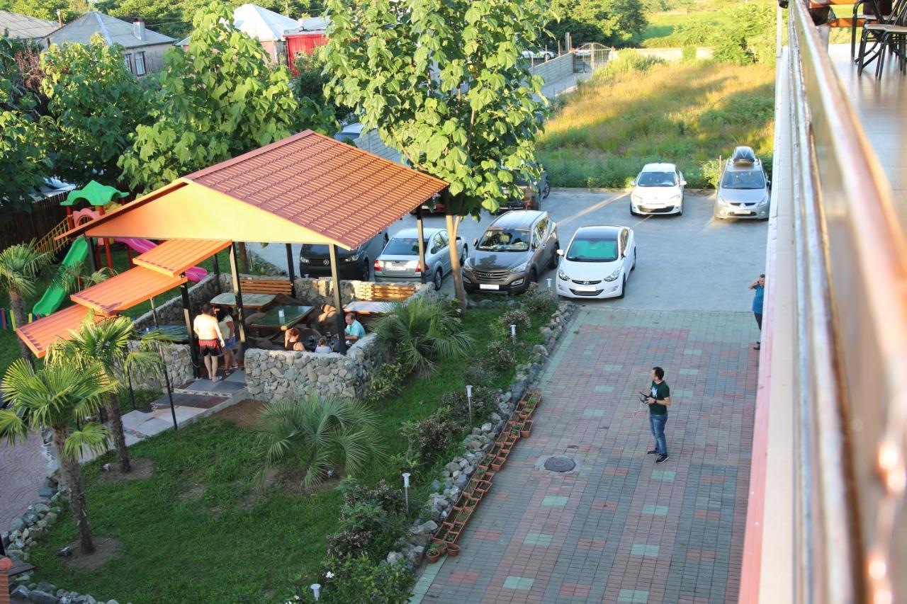 Ponto Hotel Kobuleti Exterior photo